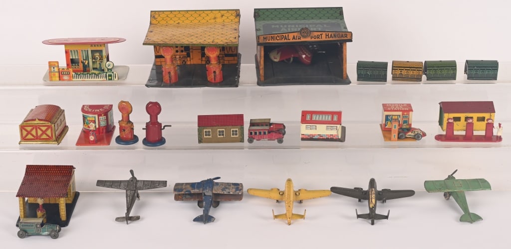 LOT OF GAS STATIONS & AIRPORTS (1 of 6)