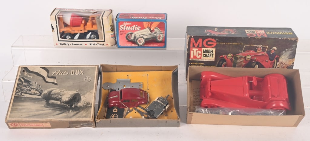 LOT OF VEHICLES w/ BOXES (1 of 5)
