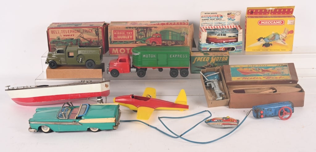 LOT OF TRANSPORTATION TOYS (1 of 8)