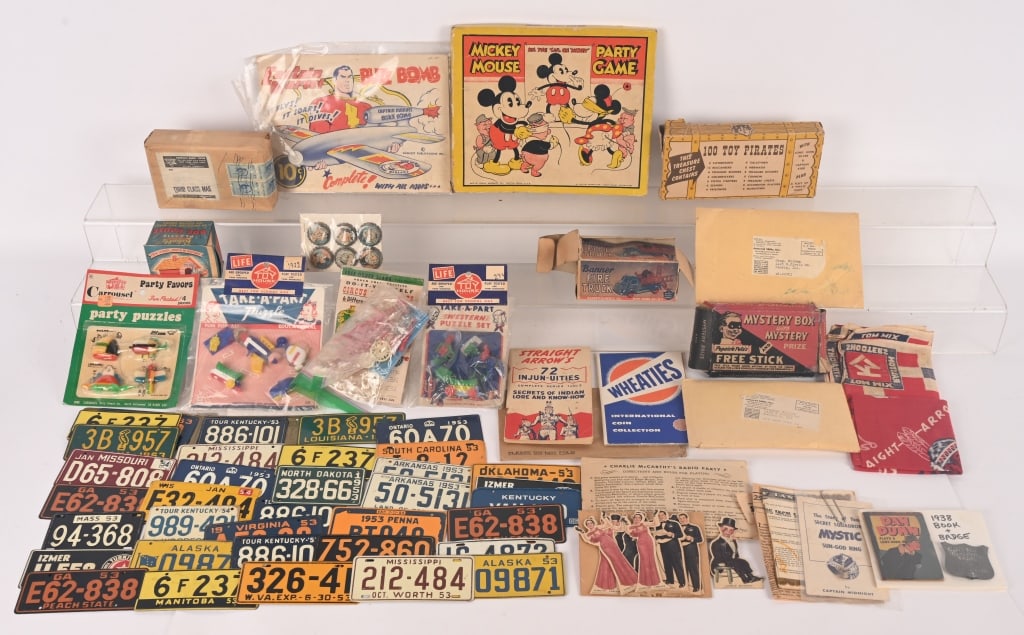 LOT OF PREMIUMS & MORE (1 of 17)
