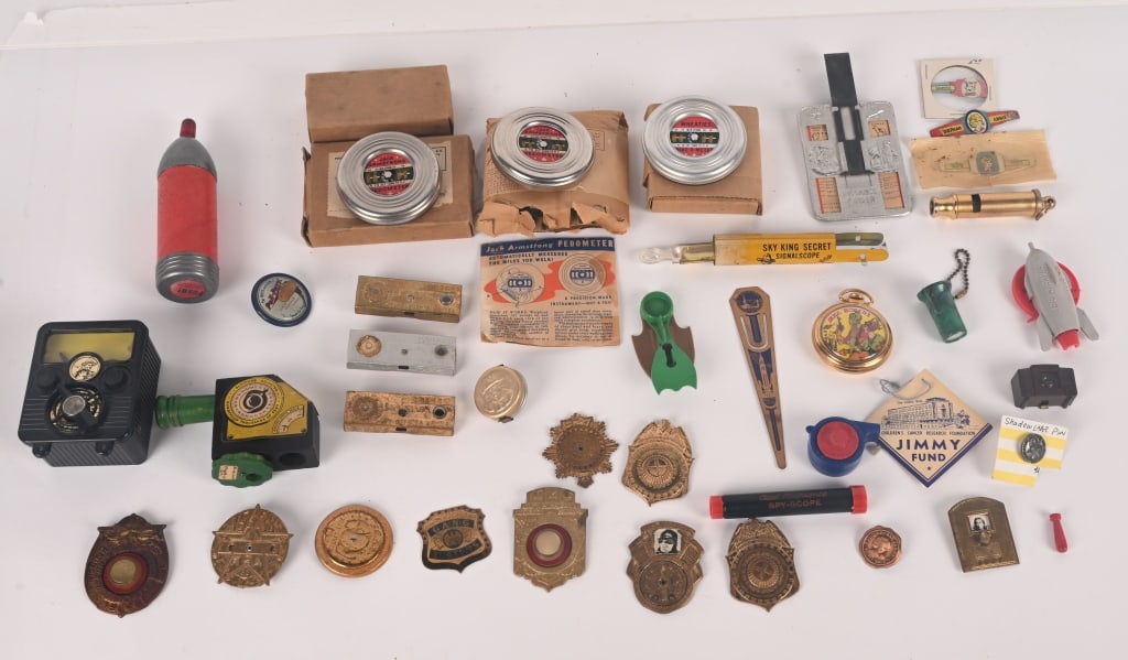 HUGE LOT OF MAILAWY PREMIUMS (1 of 7)