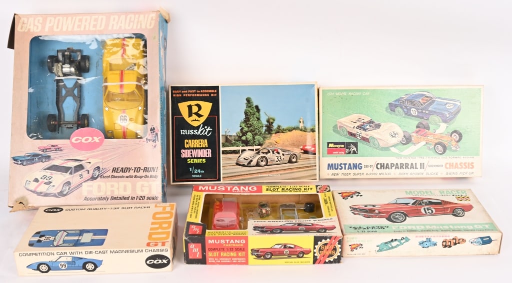 LOT OF COX & AMT SLOT & GAS POWERED CAR KITS (1 of 7)