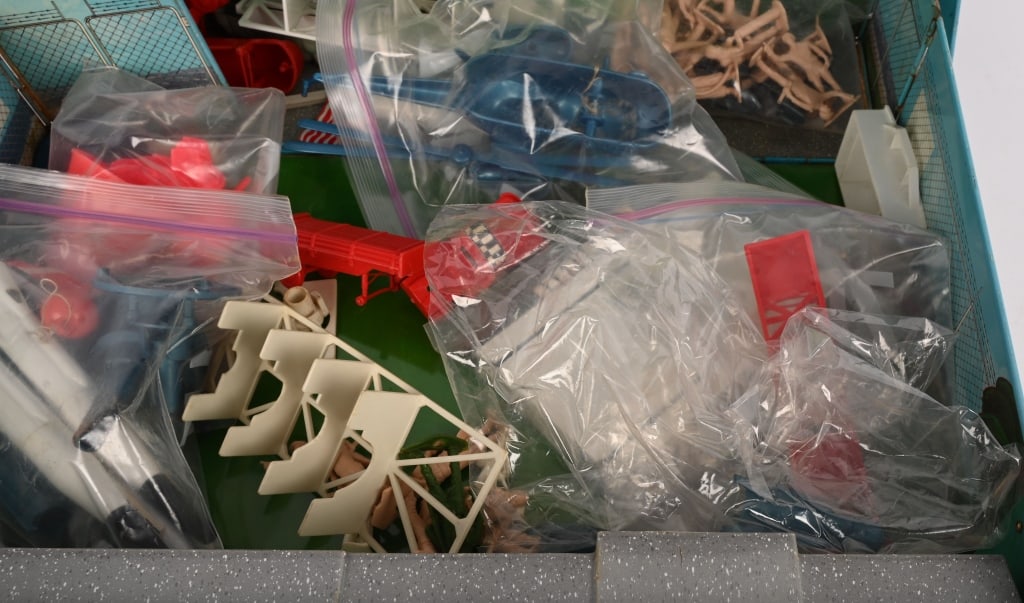 3- PLAY SETS w/ BOXES - 6