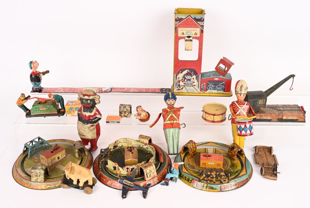 LOT OF TIN TOY PARTS (1 of 8)