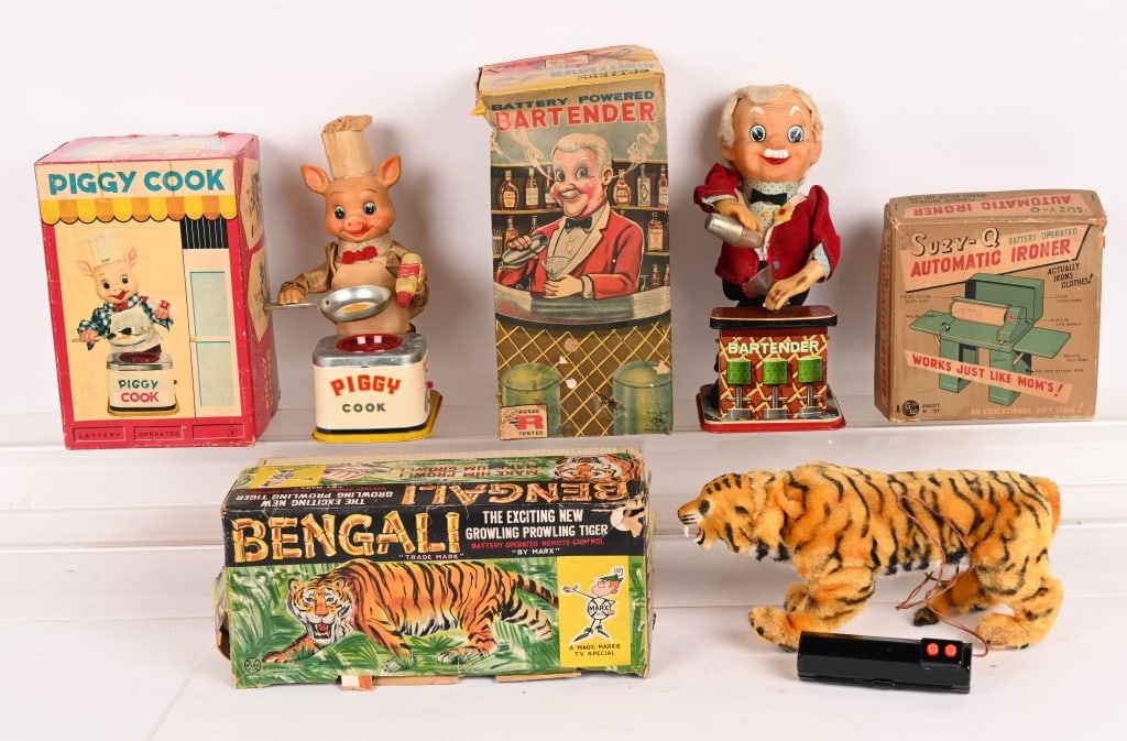 4- JAPAN BATTERY OPERATED TOYS w/ BOX (1 of 4)