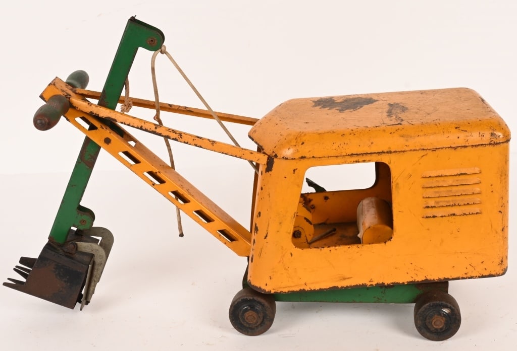 KEYSTONE RIDE EM STEAM SHOVEL: All original in as found condition. Should clean to higher grade. 20" AS-IS