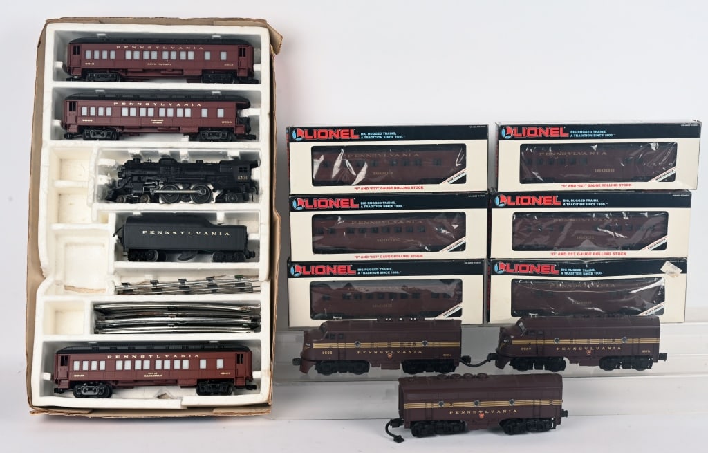 2- LIONEL O GAUGE PRR PASSENGER TRAIN SETS (1 of 7)