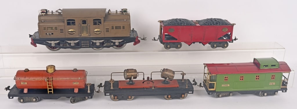 LIONEL STD GA 402 ENGINE & 4 FREIGHT CARS (1 of 6)