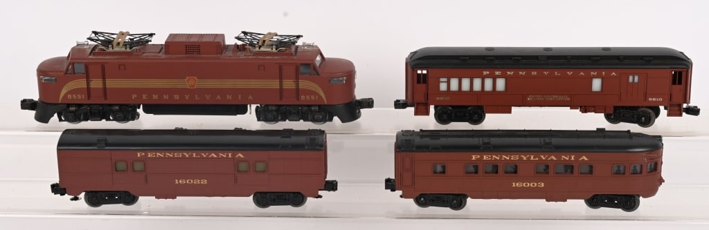 LIONEL 8551 PRR ENGINE & 3 PASSENGER CARS (1 of 2)