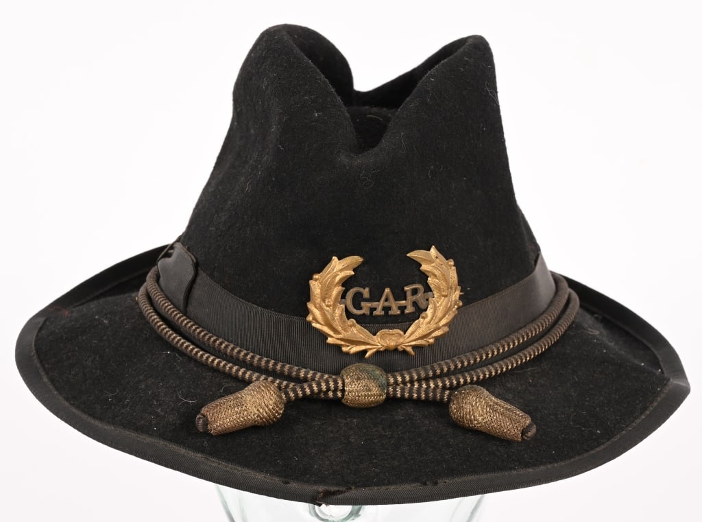 CIVIL WAR VETERANS GAR FELT SLOUCH HAT WITH CORDS (1 of 7)