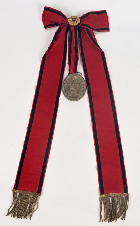 IMPERIAL GERMAN VETERANS MEDAL FROM WURTTEMBERG: Beautiful Sashed Medal. To the obverse an Imperial Eagle to the center with Deutsches Reich 1871 and to the reverse 1870 "Koenigreich Wuerttemberg 1895 Württ Kriegerbund" Kingdom of Württemb