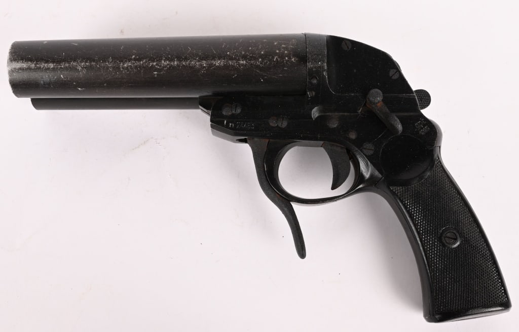 WWII SCARCE DOUBLE BARREL 1943 NAZI FLARE GUN (1 of 7)