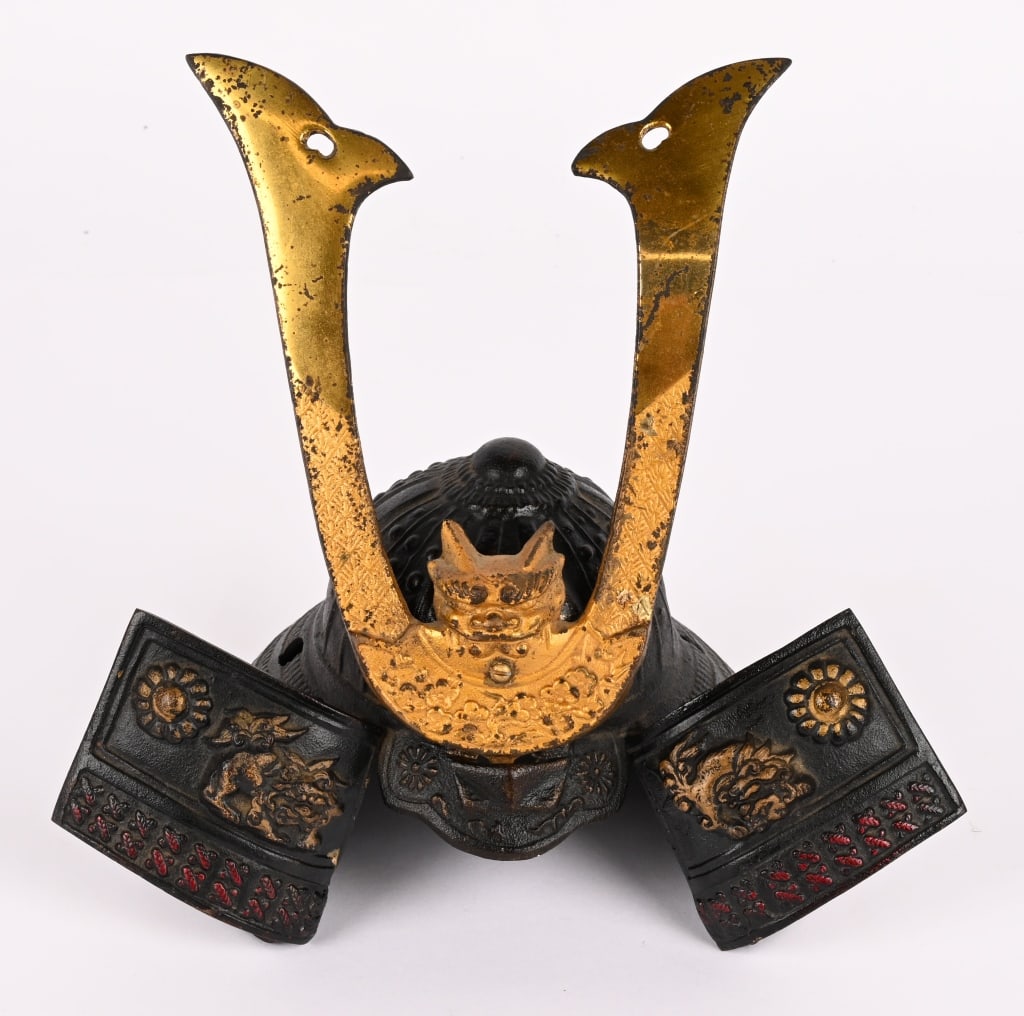 JAPANESE SAMURAI WARRORS MINIATURE HELMET (1 of 5)
