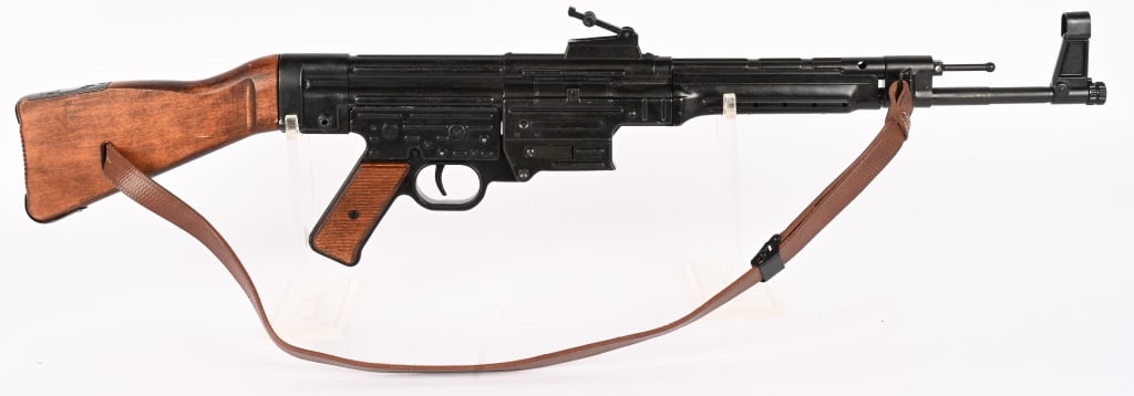 WWII NAZI GERMAN STG-44 MOVIE PROP REPLICA WW2 (1 of 8)