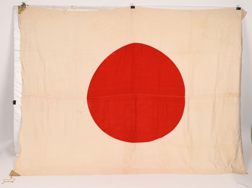 WWII LARGE IMPERIAL JAPANESE SILK FLAG W CORNERS (1 of 6)
