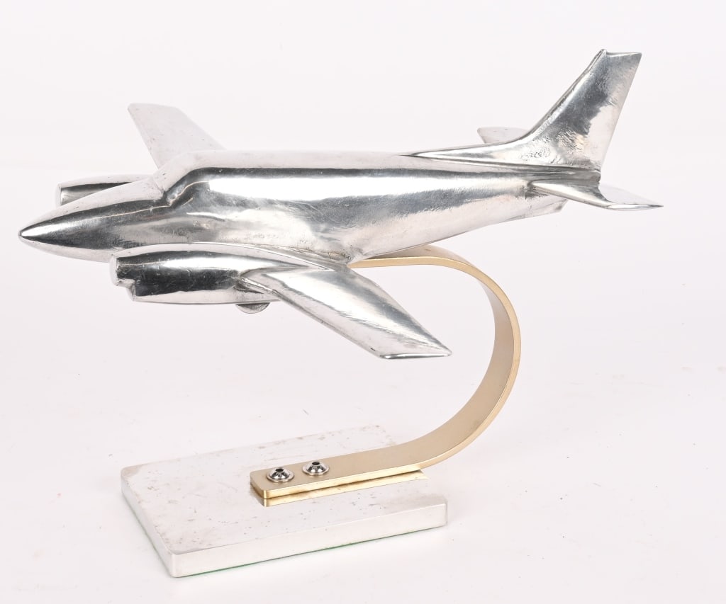 BEECHCRAFT KING AIR 90 AIRPLANE SHIP MODEL (1 of 5)