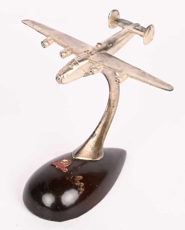 WWII B-24 CONSOLIDATED BOMBER SHIP MODEL WW2 (1 of 7)