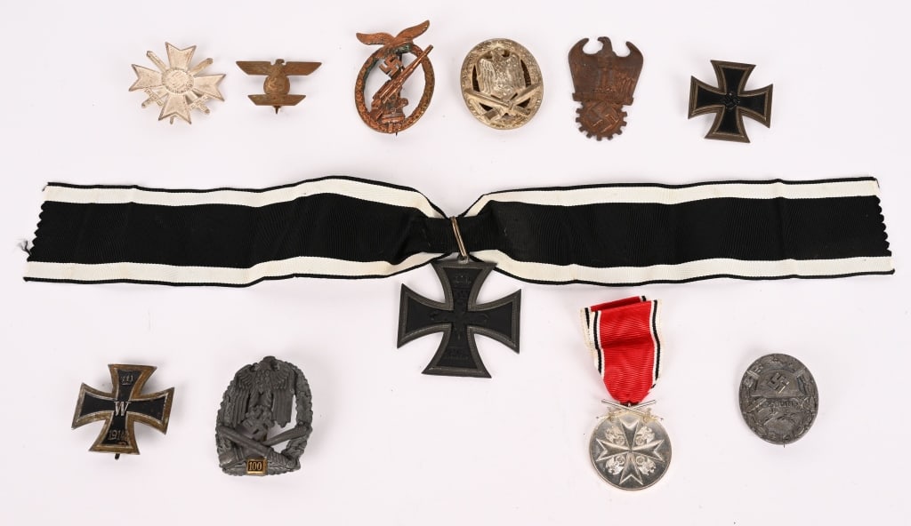 WWII NAZI GERMAN MEDAL LOT LUFTWAFFE HEER WW2: Lot of reprop items to include 1) WWII Nazi German War Merit Cross 1st Class with Swords 2) Screwback WWII Nazi German General Assault Badge 3) WWII Nazi German 1st Class Spange 4) Luftwaffe Flak Badg