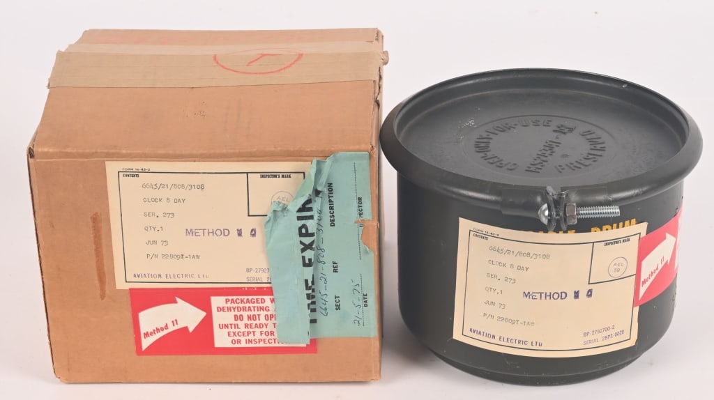 STILL SEALED VIETNAM AIR FORCE 8 DAY CLOCK (1 of 5)
