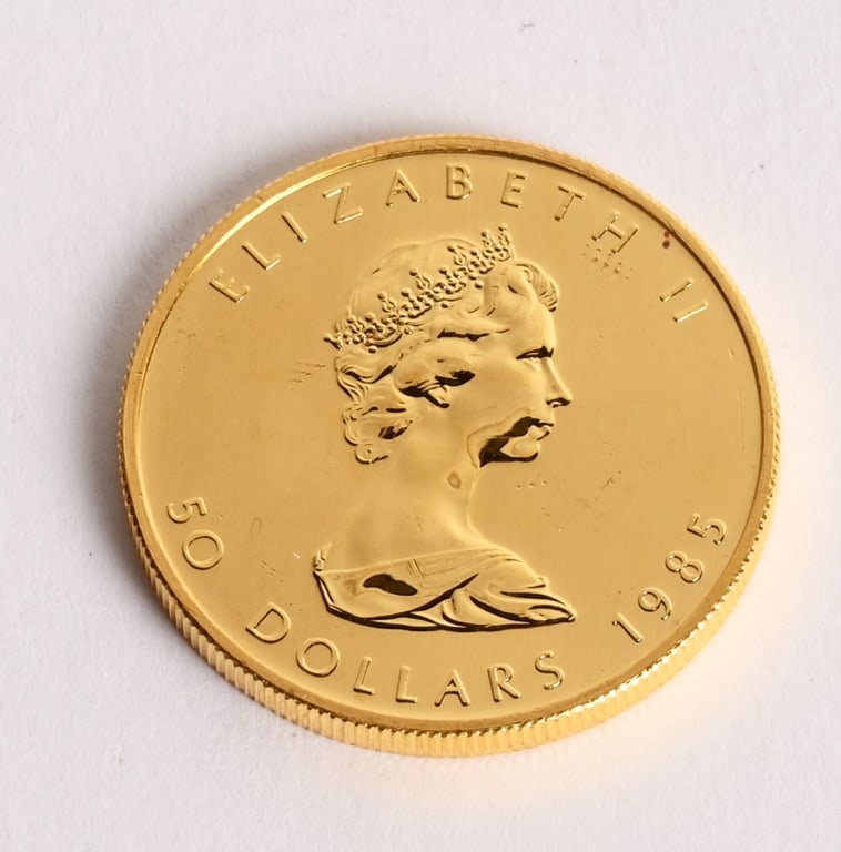 1985 CANADA GOLD MAPLE LEAF $50 COIN: 1985 Canada Gold Maple Leaf $50 Coin. 1oz .999 Gold