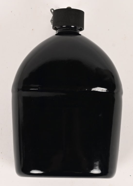 WWII US M42 US BLACK PORCELAIN CANTEEN WW2 (1 of 3)
