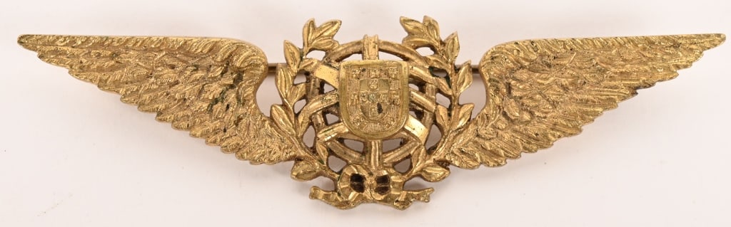PRE WWII PORTUGUESE GOLD GRADE OFFICER PILOT WINGS: A Rare Second War Portuguese Gold Grade Officer's Pilot Wings; In bronze gilt, 3 3/4 inch, horizontal pin, better than extremely fine.