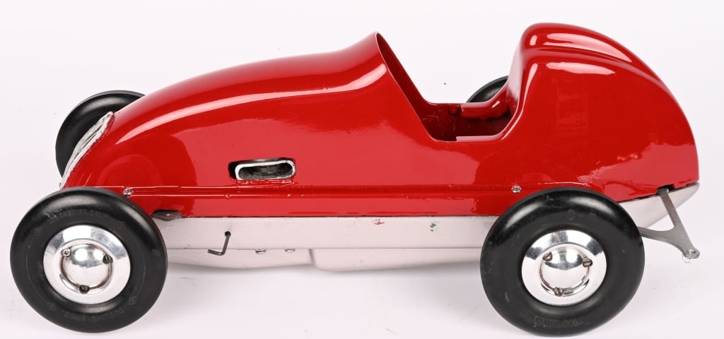 DOOLING TYPE F GAS POWERED TETHER CAR: Wonderful Dooling Type R Tether Car. Has McCoy 60 Motor. Comes with gas tank and and coil not installed. A great looking gas powered racer. 17" Excellent Provenance: Tar Heel Toys the Dennis Sapp Coll