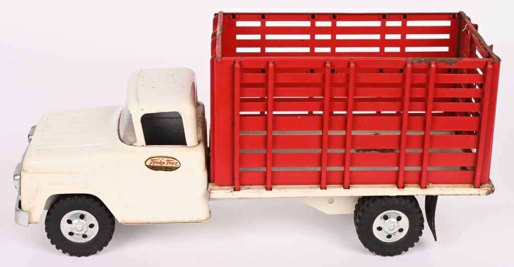 TONKA HIGH RACK FARM TRUCK (1 of 6)