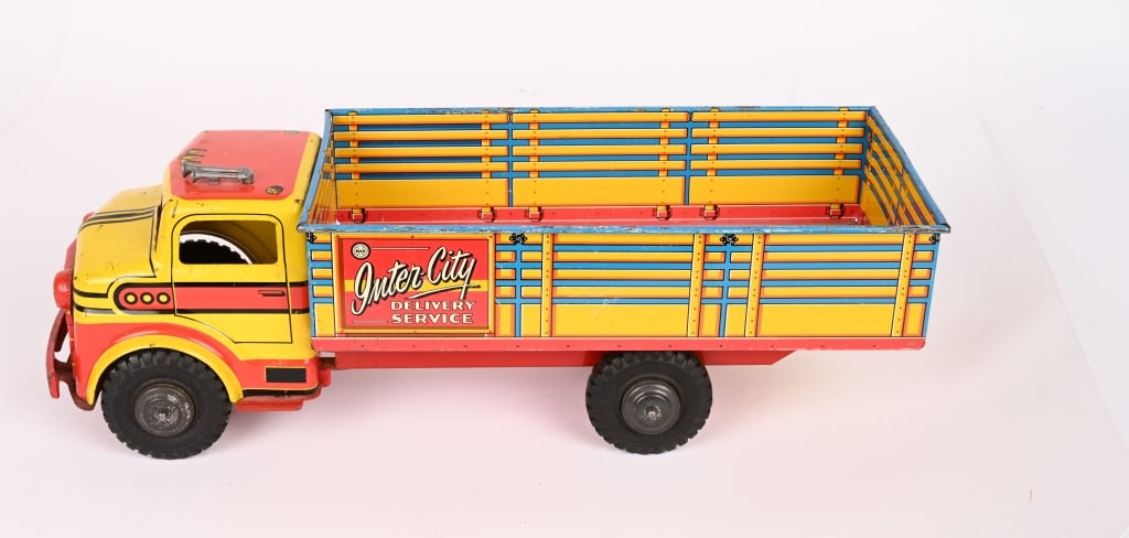 MARX INTER CITY DELIVERY SERVICE TRUCK: All original with nice colors. Has some minor play wear. Nice truck. 17" Excellent Provenance: Tar Heel Toys the Dennis Sapp Collection