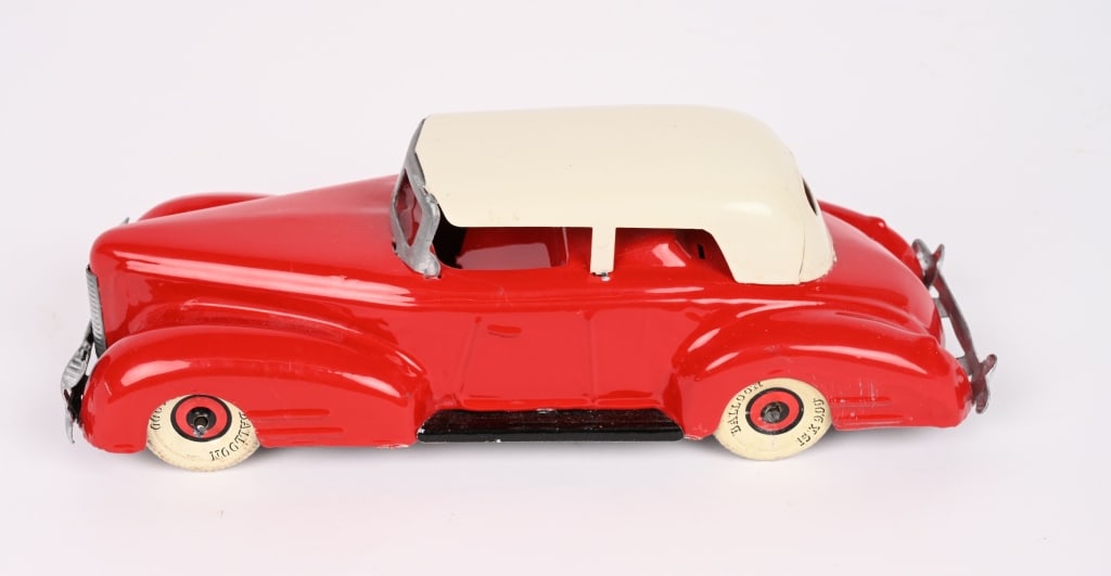 MARX LaSALLE w/ BALLOON TIRES: Very nice restored Marx LaSalle. Has original balloon style tires. Nice toy. 11" Excellent Provenance: Tar Heel Toys the Dennis Sapp Collection