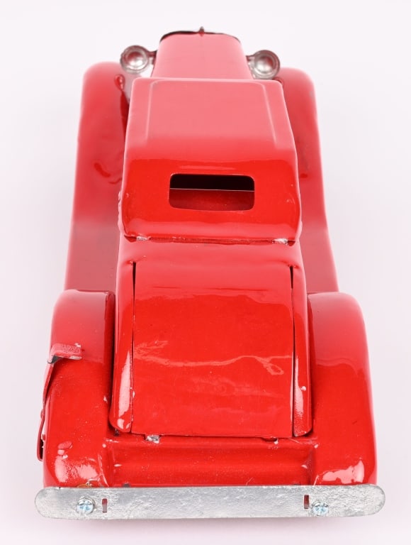 MARX WINDUP FIRE CHIEF COUPE - 4