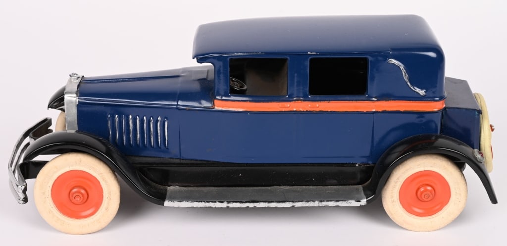 KINGSBURY CLOCKWORK LIMOUSINE: Very nice restored Kingsbury. Windup not complete. 12" Excellent Provenance: Tar Heel Toys the Dennis Sapp Collection