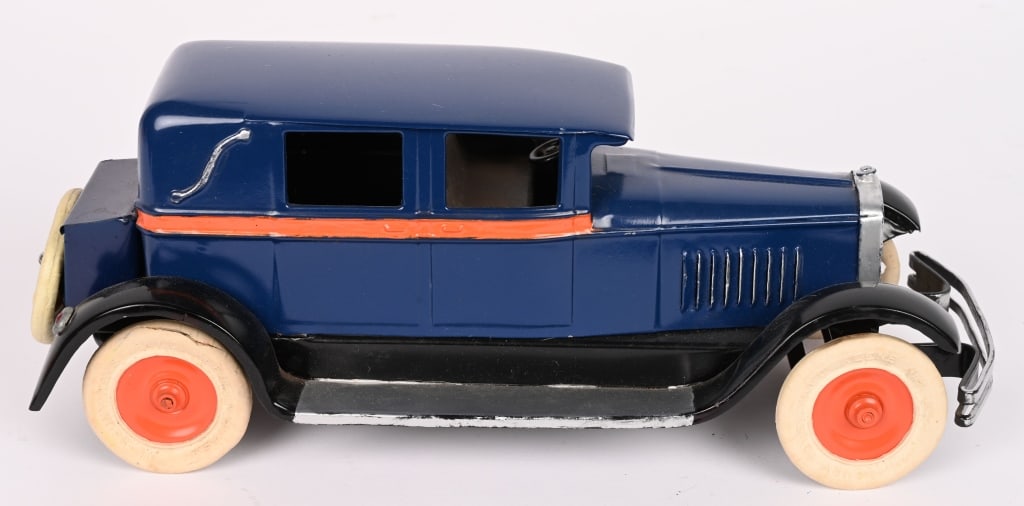 KINGSBURY CLOCKWORK LIMOUSINE - 3