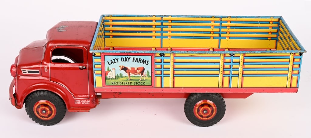 MARX LAZY DAY FARMS: All original with minor wear. 17" Excellent Provenance: Tar Heel Toys the Dennis Sapp Collection