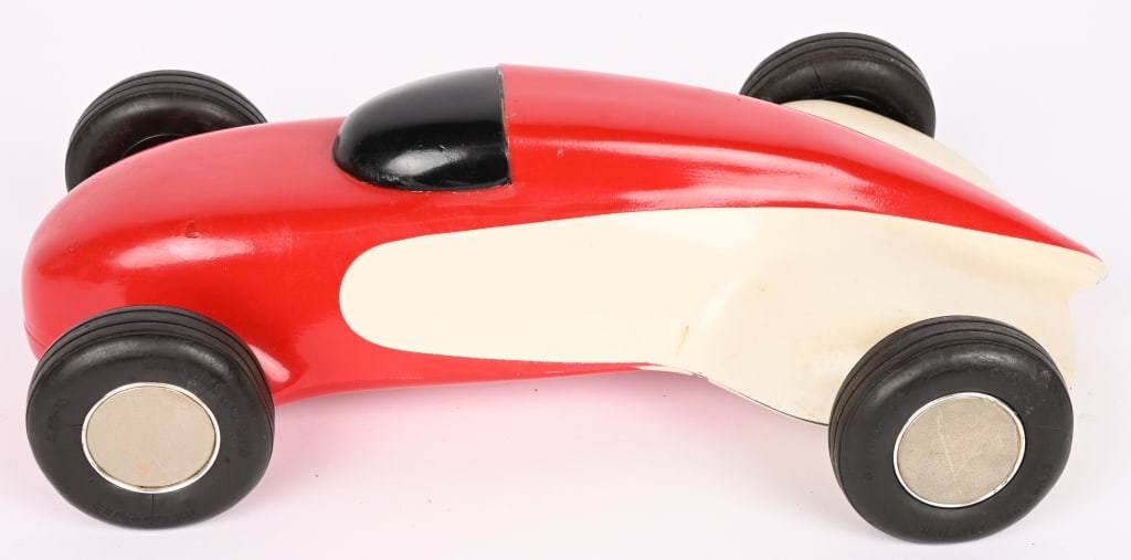 CUSTOM FROGGER MODEL TETHER CAR: Great looking Frogger Tether Car. Built for display. Very nice condition. 13" Excellent Provenance: Tar Heel Toys the Dennis Sapp Collection