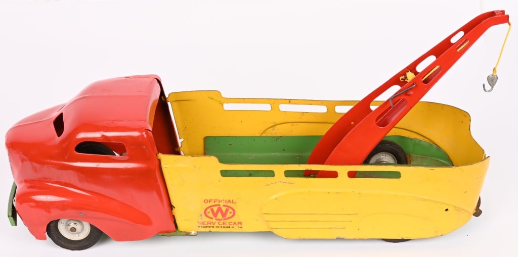 WYANDOTTE OFFICIAL SERVICE TOW TRUCK: Nice looking with some repaint. Has spot of loss in bottom of bed. Displays great. 21" Very Good-Excellent Provenance: Tar Heel Toys the Dennis Sapp Collection