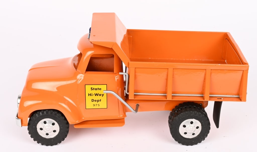 TONKA STATE HI-WAY DEPT DUMP TRUCK: Beautiful restored condition. Accurate restoration. 13" Excellent Provenance: Tar Heel Toys the Dennis Sapp Collection