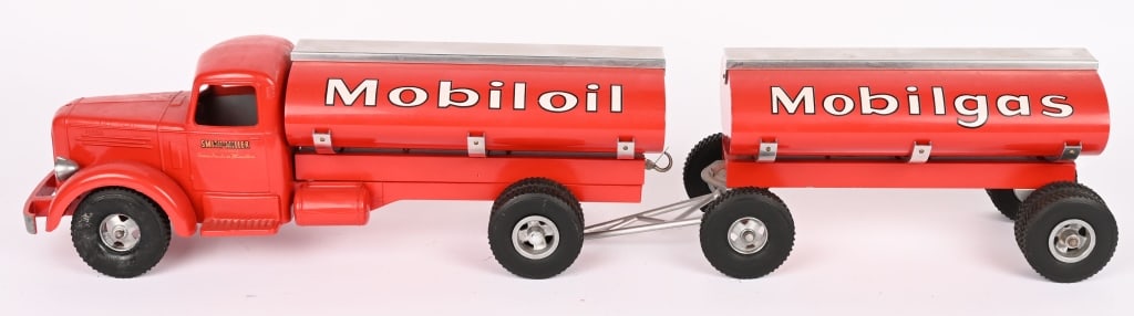 SMITH MILLER MACK MOBILOIL TRUCK & TRAILER (1 of 5)
