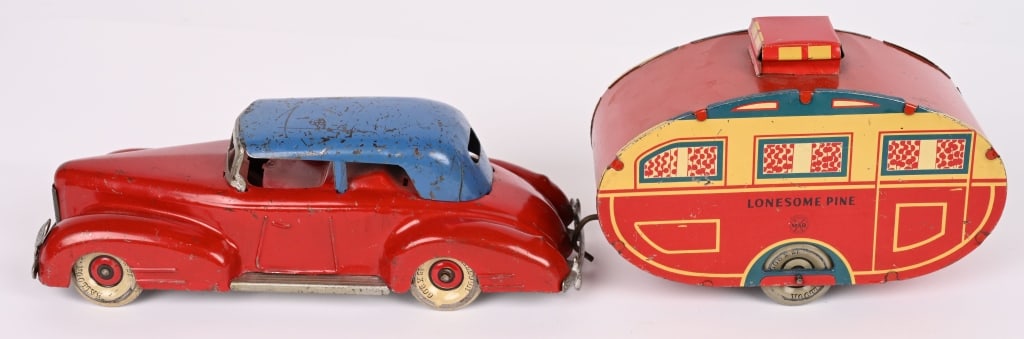 MARX LASALLE & LONESOME PINE TRAILER: Great looking set. All original condition. Nice colors. 19" Excellent Provenance: Tar Heel Toys the Dennis Sapp Collection