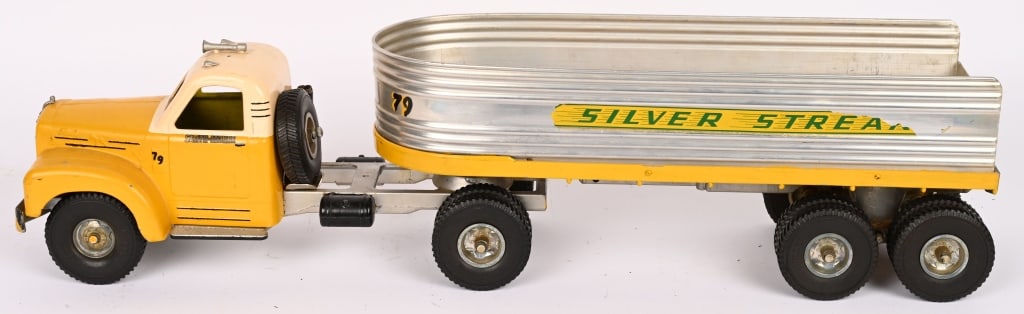 SMITH MILLER SILVER STREAK TRUCK: Period custom repaint. painted Gypsy on front bumper. Smoke stack broken. 28" Excellent Provenance: Tar Heel Toys the Dennis Sapp Collection