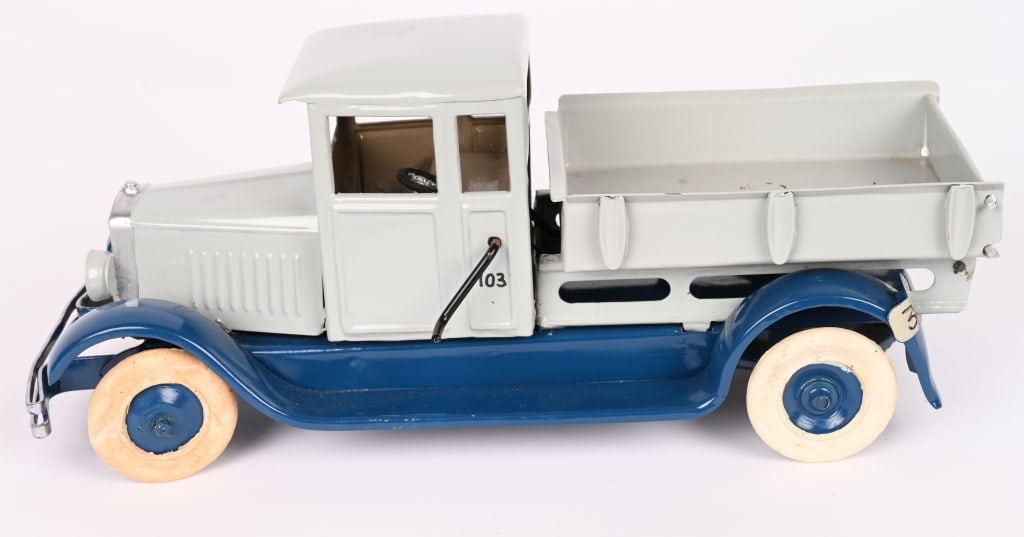 KINGSBURY CLOCKWORK DUMP TRUCK (1 of 5)