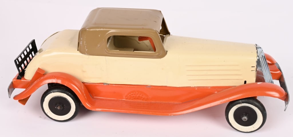 GIRARD CLOCKWORK PIERCE ARROW COUPE - 3