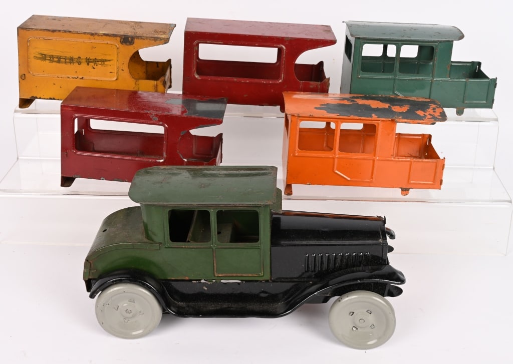 NEFF MOON CAR SET - 2