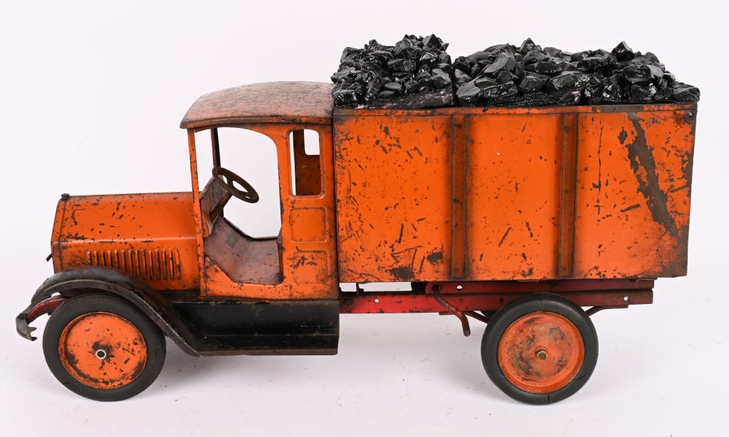 STURDITOY PRESSED STEEL HIGH SIDE COAL TRUCK (1 of 5)