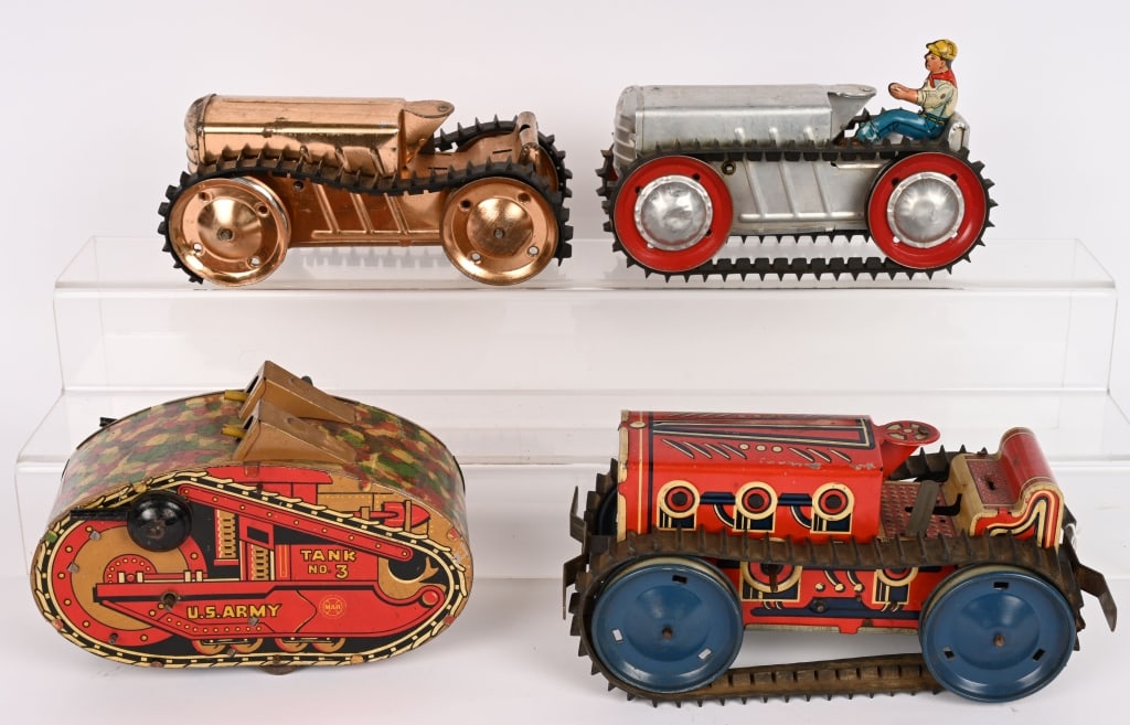 MARX WINDUP TRACTORS & TANK (1 of 9)