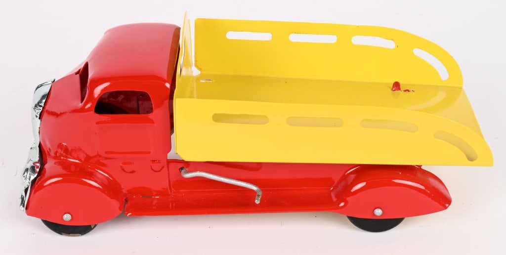 MARX STUDEBAKER DUMP TRUCK: Nice restored Marx Studebaker Cab Over Truck. Nice restoration. 11" Excellent Provenance: Tar Heel Toys the Dennis Sapp Collection