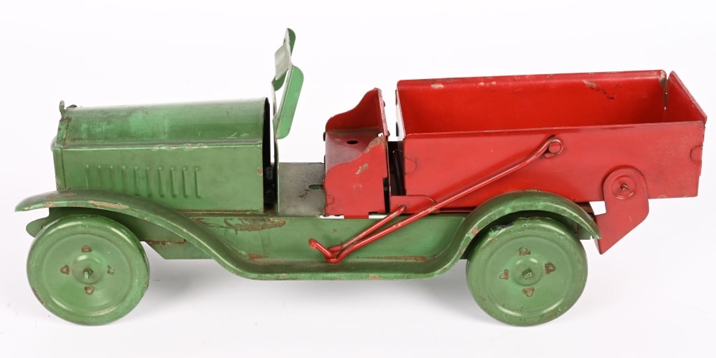 NEFF MOON DUMP TRUCK: Nice original condition. 13" Excellent Provenance: Tar Heel Toys the Dennis Sapp Collection