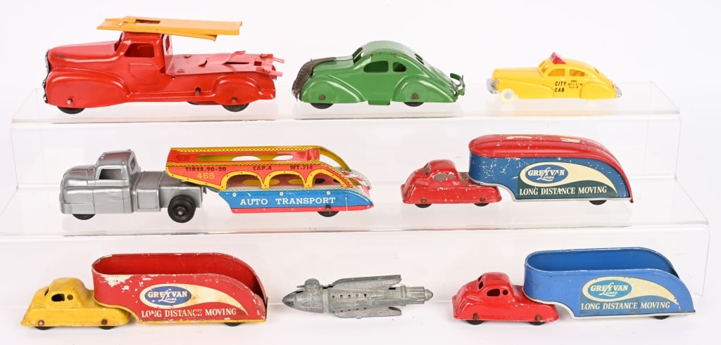 LOT OF TOY VEHICLES (1 of 5)