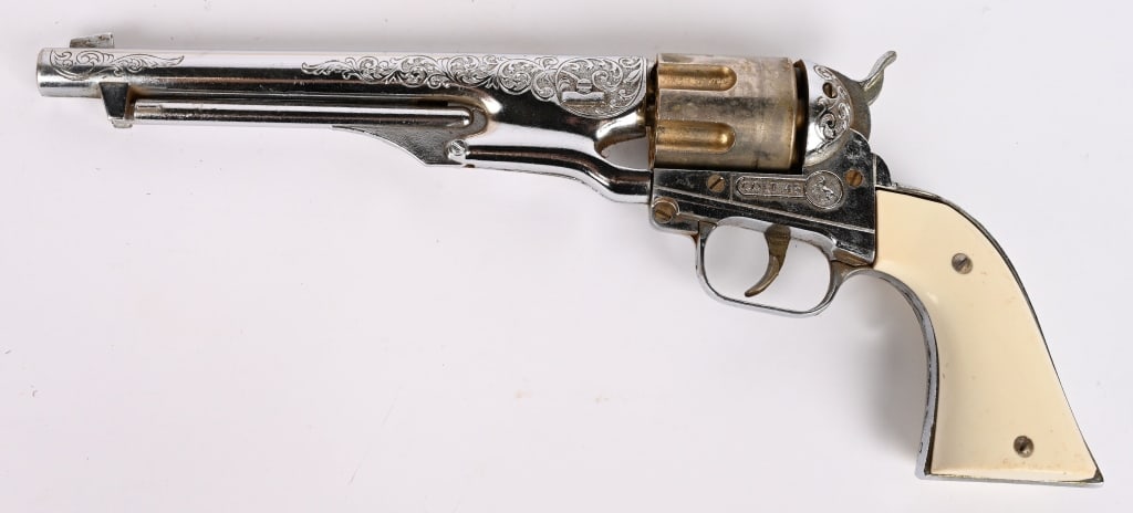 2- CAP GUNS - 3