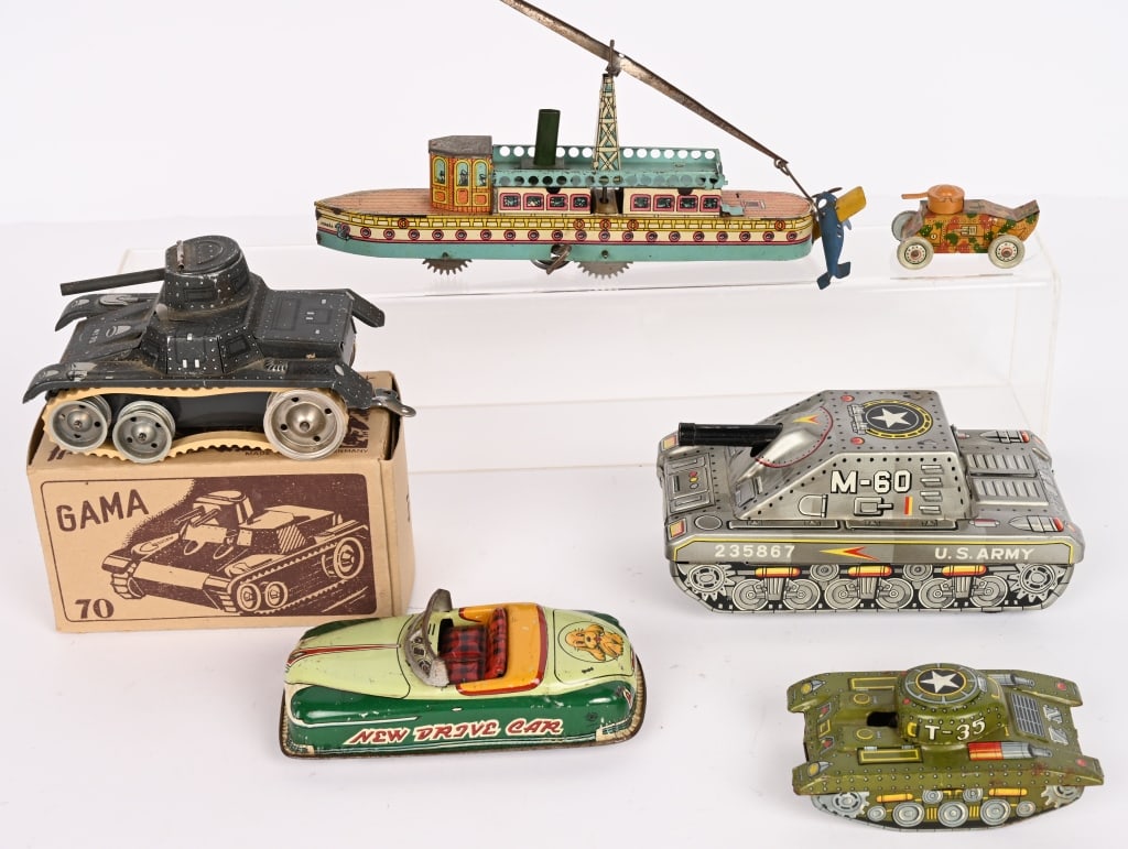 LOT OF TIN TANKS & MORE (1 of 8)